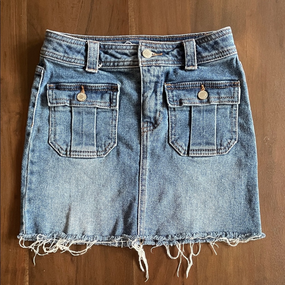 Girls Denim Mini Skirt with Frayed Hem size M (8)
